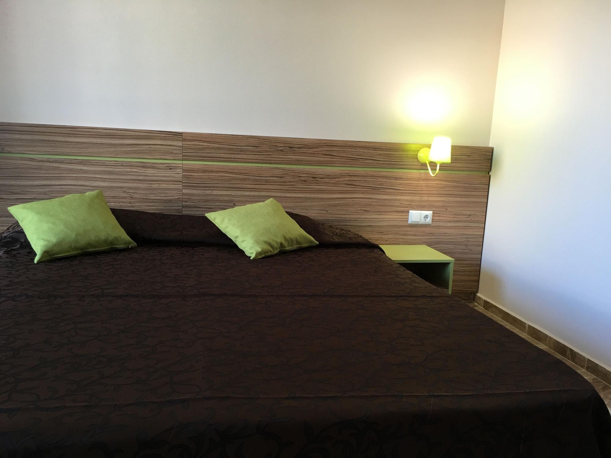 Beach Aparthotel Salt Lake Pomorie Exteriör bild