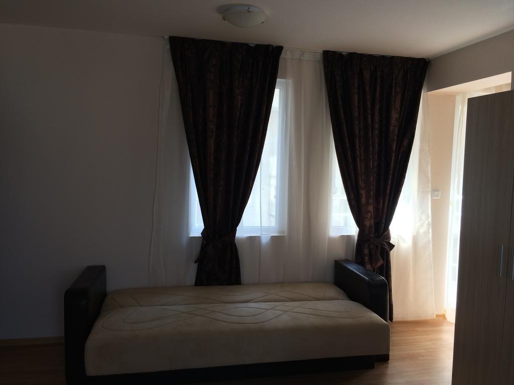 Beach Aparthotel Salt Lake Pomorie Exteriör bild