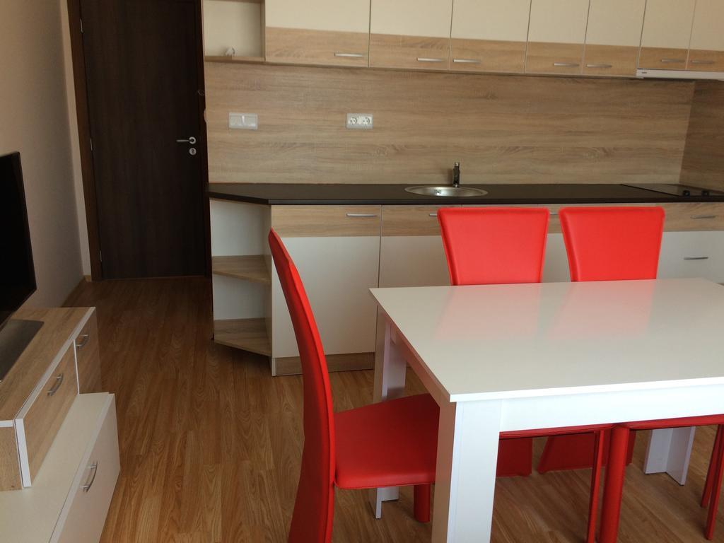 Beach Aparthotel Salt Lake Pomorie Exteriör bild