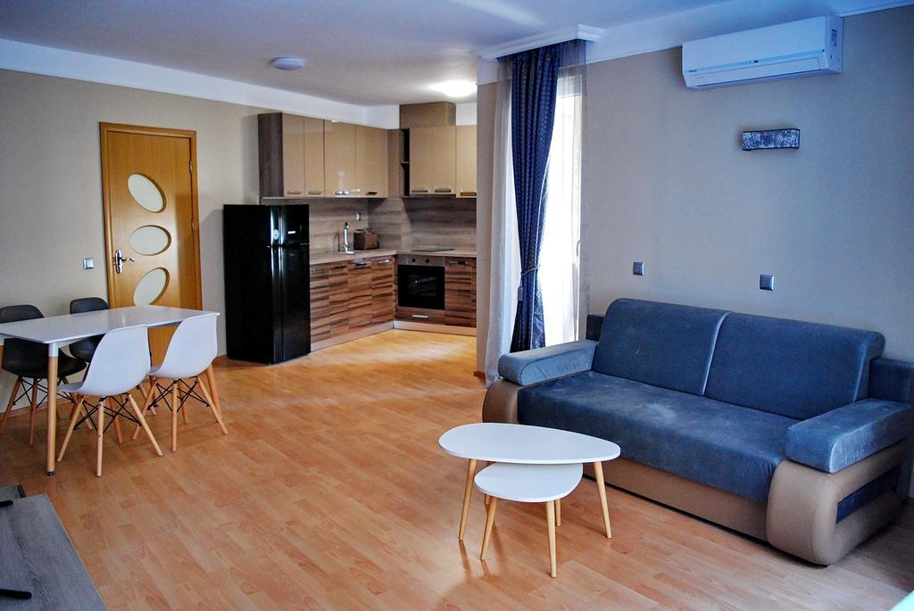 Beach Aparthotel Salt Lake Pomorie Exteriör bild